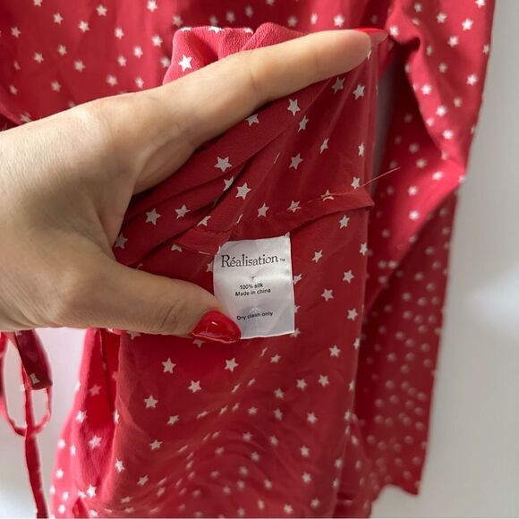 Réalisation Alexandra Red Star Print Silk Wrap Dress - Picture 9 of 11